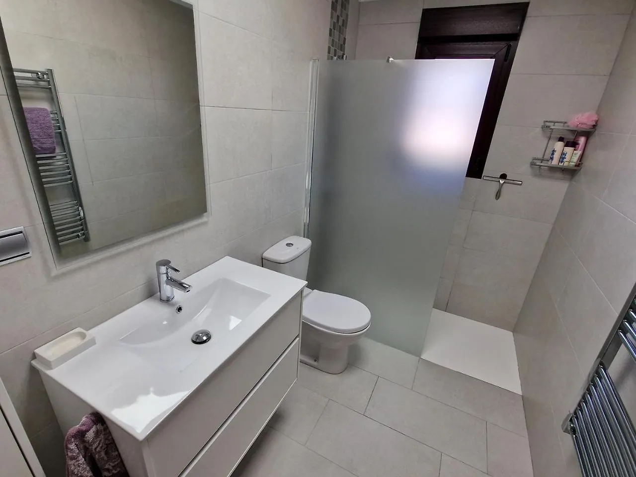 Exclusive Lakeside Villa With Private Pool & Total Privacy Viñuela Hiszpania